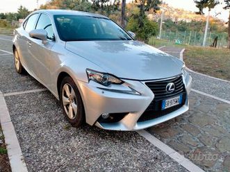 lexus is 300 h anno 2013