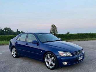 lexus is200