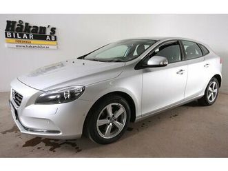 volvo v40 t3 kinetic |