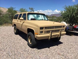 1985 chevrolet suburban