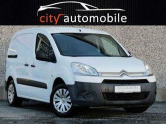 ② citroën berlingo 1.6 hdi 3 places clim radio attache remor — camionnettes & utilitaires — 2ememain