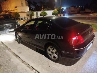 voiture en bon état, tout fonctionne