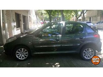 peugeot 2017 compact xs 1.6 -30000 km
