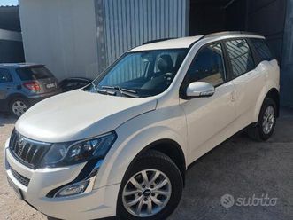 mahindra xuv 500 autocarro