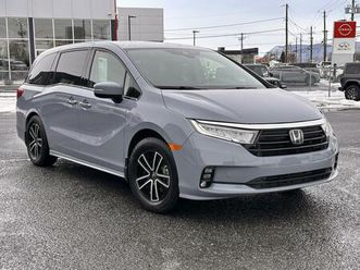 touring, toit, 8 places, 8 pneus et mags