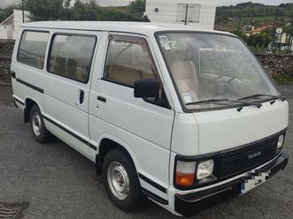 toyota hiace 9 lugares setembro/86