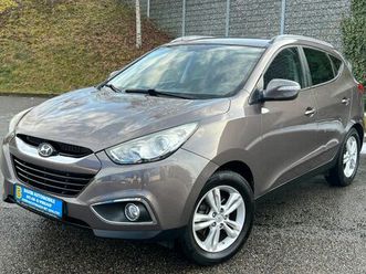 hyundai ix35 style 2wd *teilleder *4xsitzhzg *klimaaut.