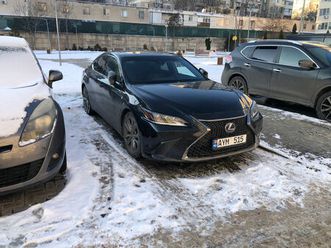 lexus es series an. 2019