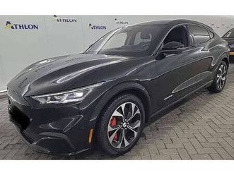 ford mustang mach-e outro