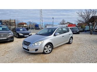 kia ceed 1.6crdi 2,450 eur