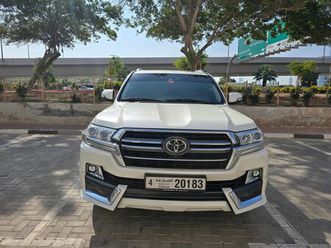 2021 land cruiser vxr 5.7 grand touring sports