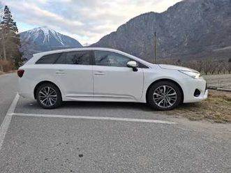 avensis