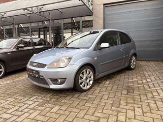 fiesta st 2.0i 150ch // garantie 12 mois