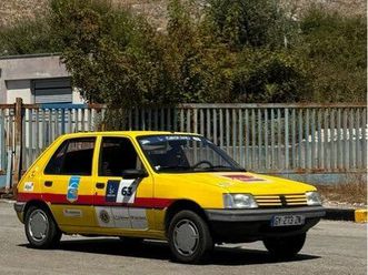 peugeot 205 préparée europ'raid