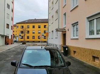 biete ein auto zum verkauf an