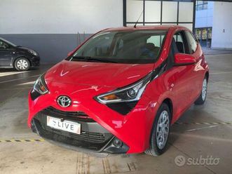 toyota aygo 1.0 automatica 72 cv 5 porte x-play mm
