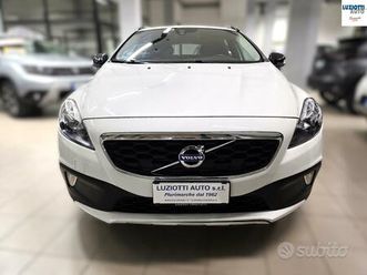volvo v40 cross country d2