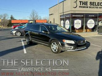 2015 *volvo* *xc70 *xc70 t6 platinum awd w/ blind spot and
