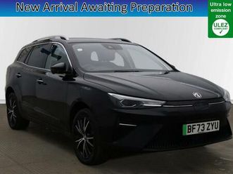 61.1kwh trophy long range auto 5dr