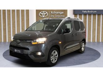 2021 toyota proace city 1.5 d flame x-pack 130hp