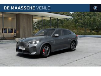 bmw ix2 edrive20 high executive m sport / panoramadak / trekhaak / sportstoelen / m adaptief onderstel / comfort access / adaptieve led / head-up / harman-kardo