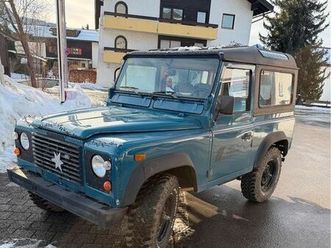 other land rover defender santana