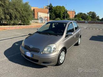 toyota yaris 1.0i 3p sol