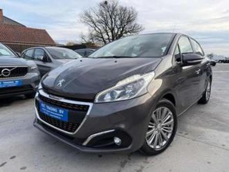 ② peugeot 208 1.2i 5-deurs navigatie carplay bluetooth pdc alu — peugeot — 2ememain