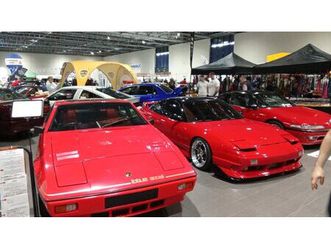 1984 lotus excel rouge manuel, 5 vitesses conduite à droi...