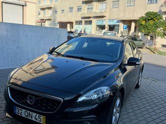 volvo v40 cross country outubro/15
