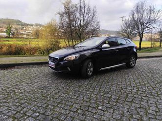 volvo v40 cross country 1.6 d2 momentum