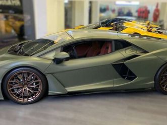 lamborghini revuelto