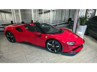 2025 ferrari sf90 spider 4.0 v8 f1-ufficiale-pronta consegna a vendre