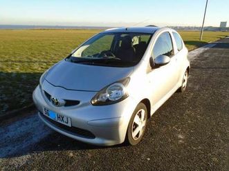 toyota aygo silver (only 45,000 miles)- years mot