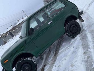 lada niva 1.7 4,100 eur