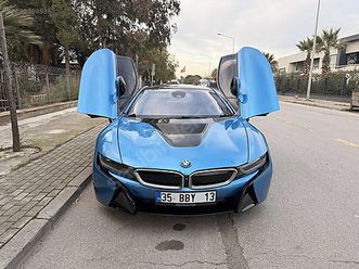 i8