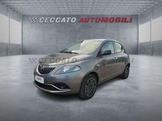 ypsilon 1.0 firefly hybrid silver s&s 70cv 5p.ti
