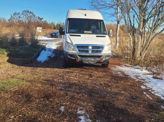 2007 dodge ram sprinter van....mercedes diesel engine 3.0 liter.