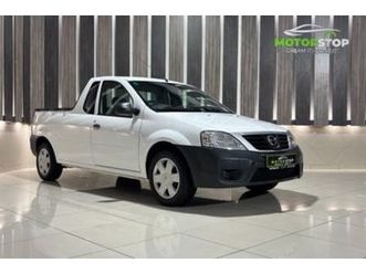 2022 nissan np200 1.6 a/c safety pack