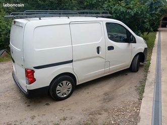vends nissan nv 200 année 2017