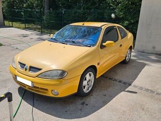 renault mégane 1 phase 2 coupé – 1.6 16v – essence – jaune