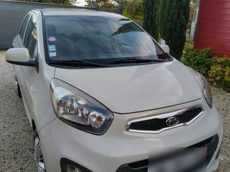 voiture kia picanto année 2011