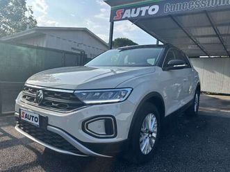 t-roc i 2022 1.0 tsi life 110cv