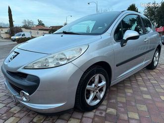peugeot 207 3 portes 1.4 vti 16v 95 cv faible kilometrage 85720km - pack premium - climatisation - jantes aluminium - vitres et retro electriques
