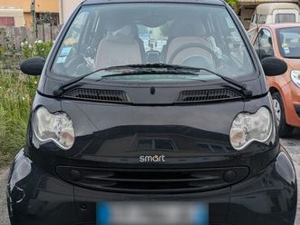 smart fortwo de 2002, bon état, boîte auto, idéal jeune permis