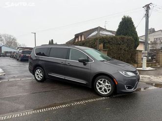 chrysler pacifica 3,6 pentastar touring 8 míst 2