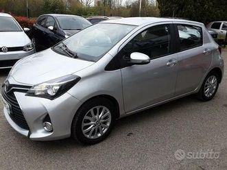 toyota yaris 1.0 lounge