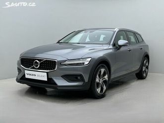 volvo v60 cc b4 pro aut 1.maj.