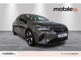 100hk bensin og automat //ny service // se km ! /skinn