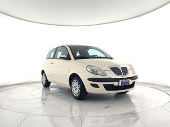 ypsilon 1.2 8v x commercianti c14+neopatentati